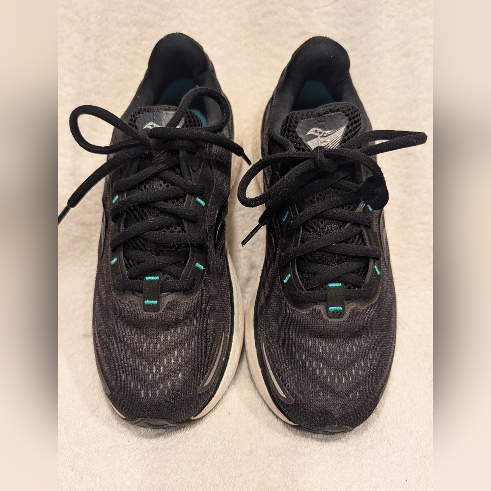 Saucony Triumph Black Athletic Shoes S10678-10 Women's 8.5 EXCELLENT PRE-OWNED